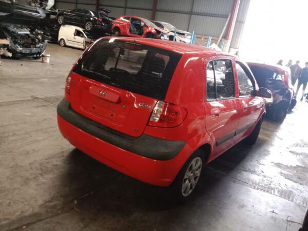 P5048 - Hyundai Getz 2007 Red Wrecking - Image 12
