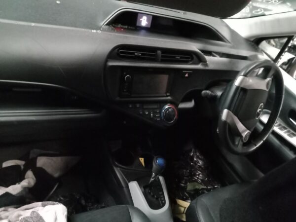 P5050 - Toyota Prius C 2012 Grey Wrecking - Image 5