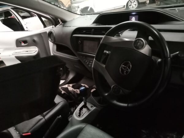 P5050 - Toyota Prius C 2012 Grey Wrecking - Image 9