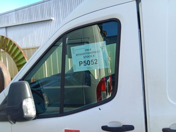 P5052 - Ford Transit 2015 White Wrecking - Image 2
