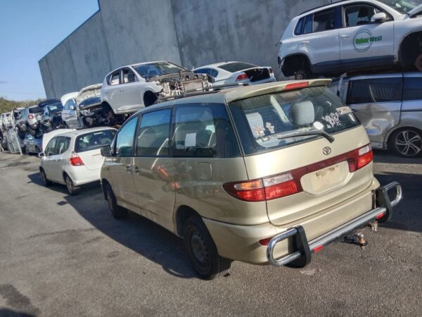 P5053 - Toyota Tarago 2003 Gold Wrecking - Image 10