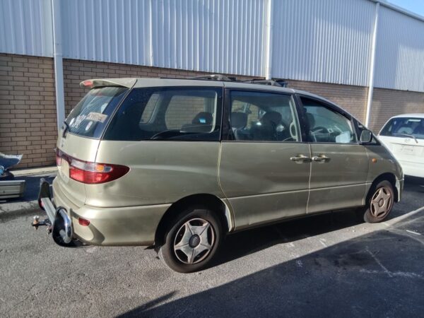 P5053 - Toyota Tarago 2003 Gold Wrecking - Image 13
