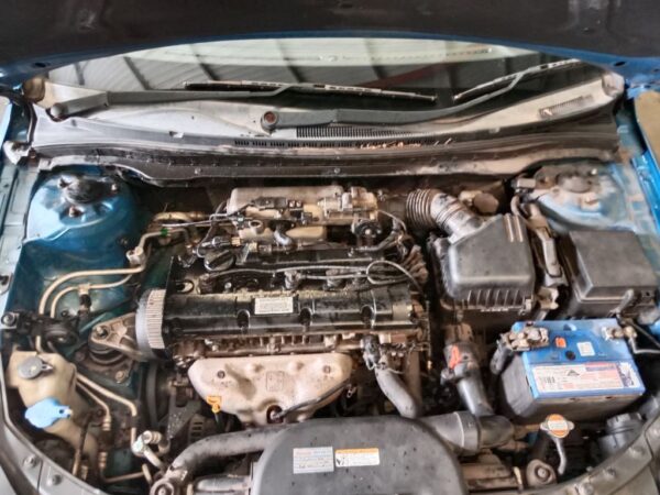 P5055 - Hyundai i30 2010 Blue Wrecking - Image 2