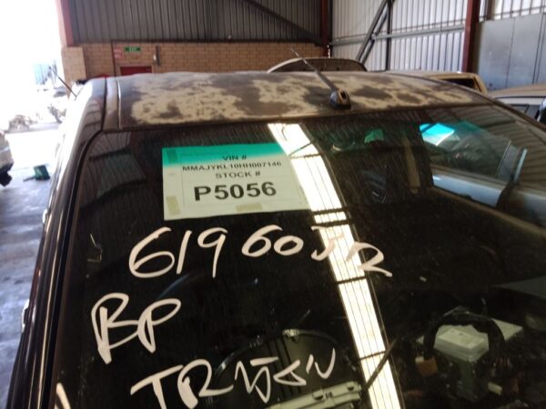 P5056 - Mitsubishi Triton 2017 Black Wrecking - Image 2