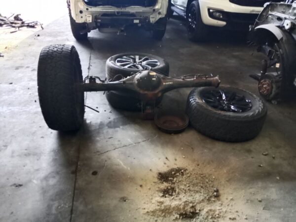 P5056 - Mitsubishi Triton 2017 Black Wrecking - Image 7