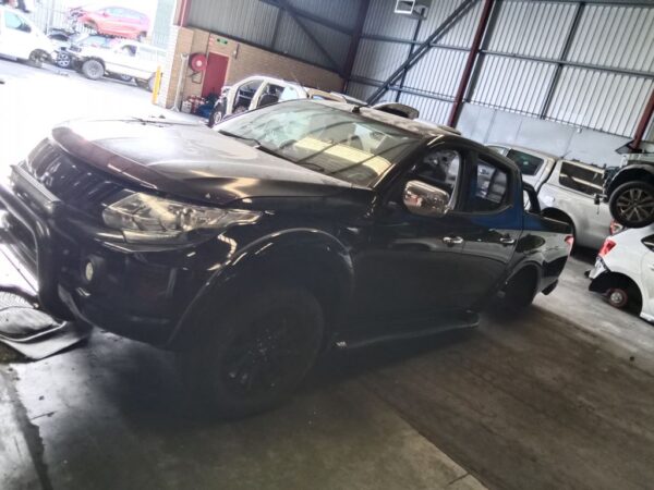 P5056 - Mitsubishi Triton 2017 Black Wrecking - Image 10
