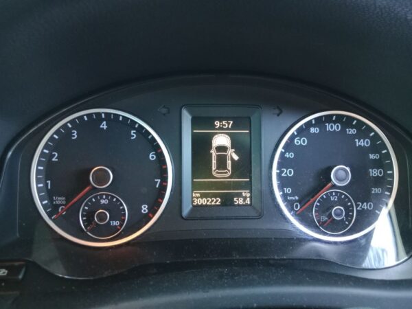 P5057 - Volkswagen Tiguan 2010 Silver Wrecking - Image 7