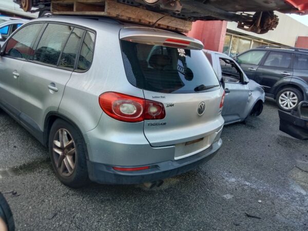 P5057 - Volkswagen Tiguan 2010 Silver Wrecking - Image 12