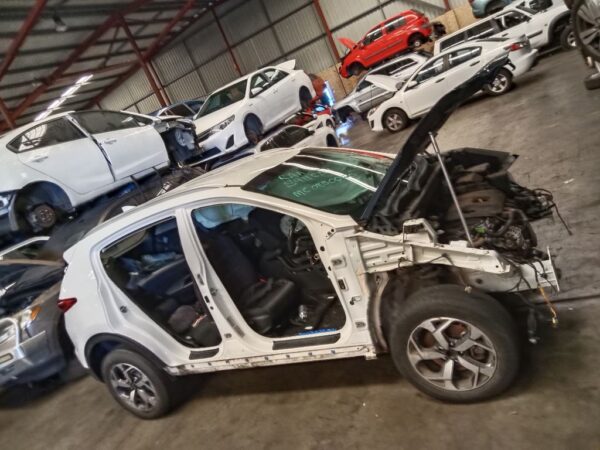 P5058 - Kia Sportage 2020 White Wrecking V - Image 5