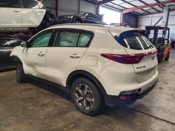 P5058 - Kia Sportage 2020 White Wrecking V - Image 12