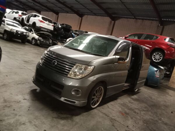 P5059 - Nissan Elgrand 2006 Grey Wrecking - Image 15