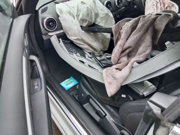 P5061 - Audi A3 2018 White Wrecking - Image 12