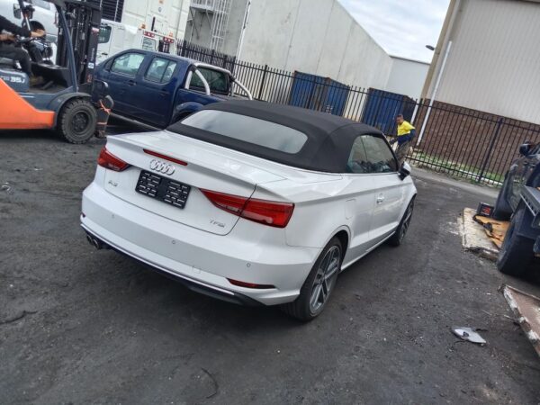 P5061 - Audi A3 2018 White Wrecking - Image 14