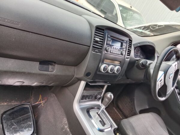 P5062 - Nissan Navara 2012 Blue Wrecking - Image 8