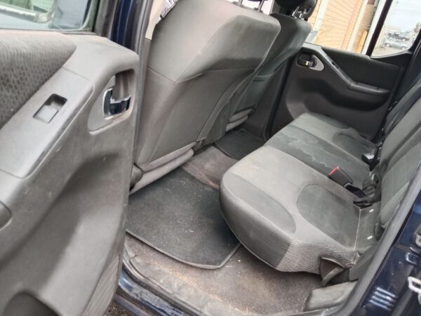 P5062 - Nissan Navara 2012 Blue Wrecking - Image 10