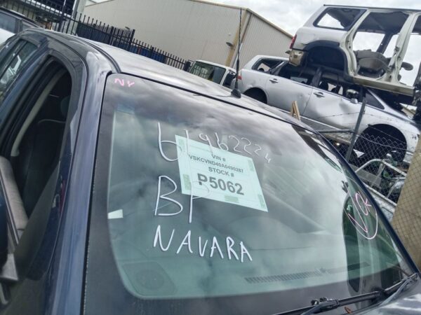 P5062 - Nissan Navara 2012 Blue Wrecking - Image 11
