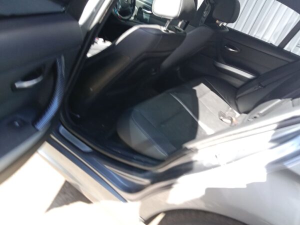 P5066 - BMW E90 3 SERIES 2010 Grey Wrecking - Image 2