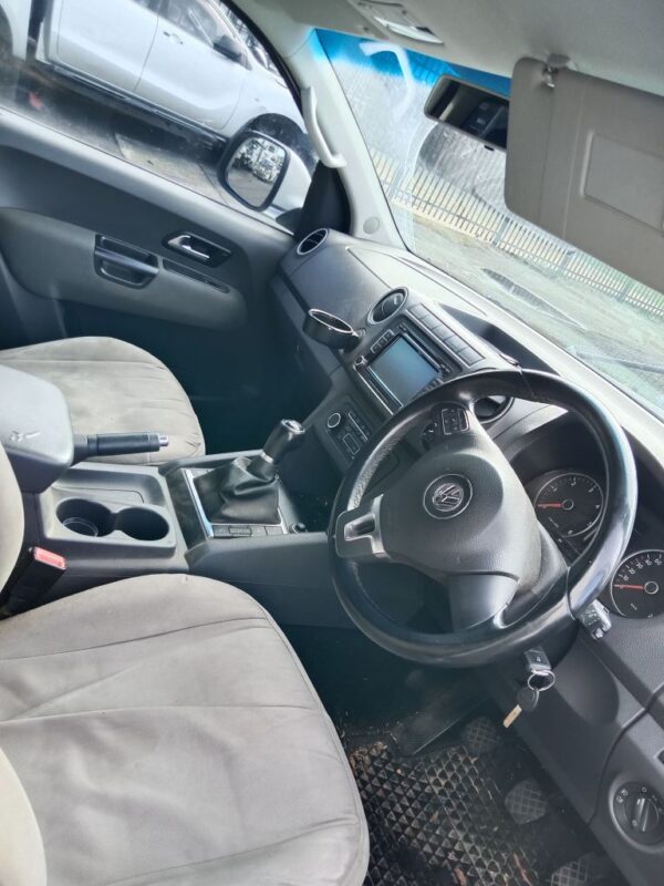 P5067 - Volkswagen Amarok 2012 White Wrecking - Image 5