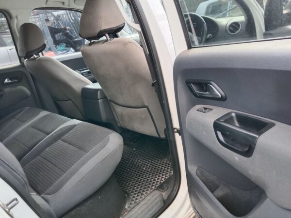 P5067 - Volkswagen Amarok 2012 White Wrecking - Image 8