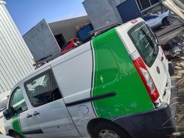 P5068 - Fiat Scudo 2014 White Wrecking - Image 12