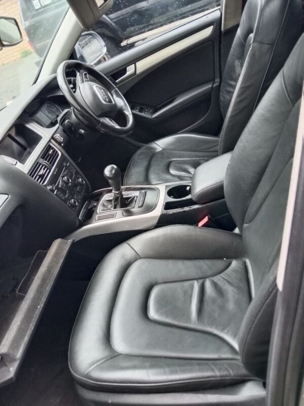 P5070 - Audi A4 2009 Grey Wrecking - Image 3