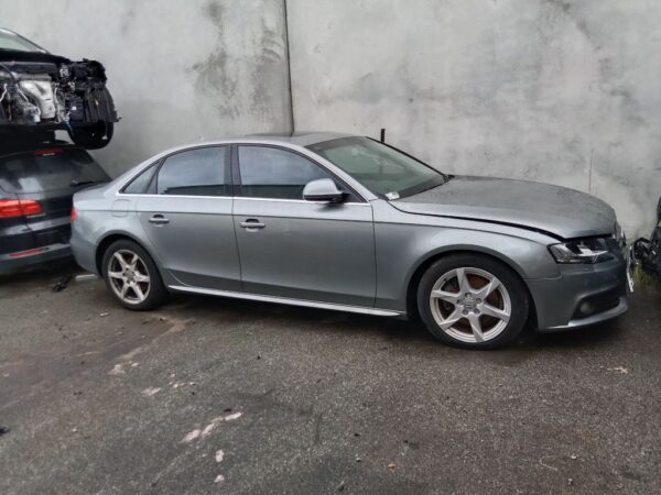 P5070 - Audi A4 2009 Grey Wrecking - Image 16