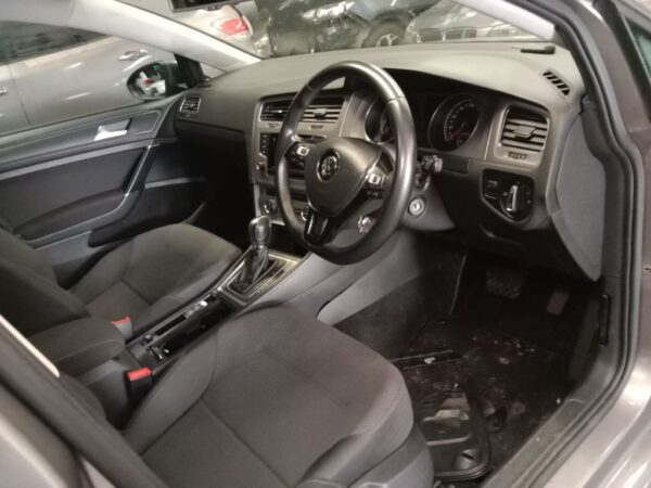 P5073 - Volkswagen golf 2014 Grey Wrecking - Image 8