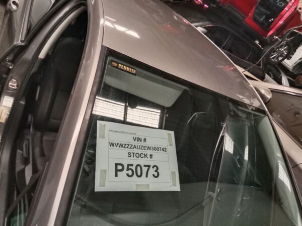 P5073 - Volkswagen golf 2014 Grey Wrecking - Image 9