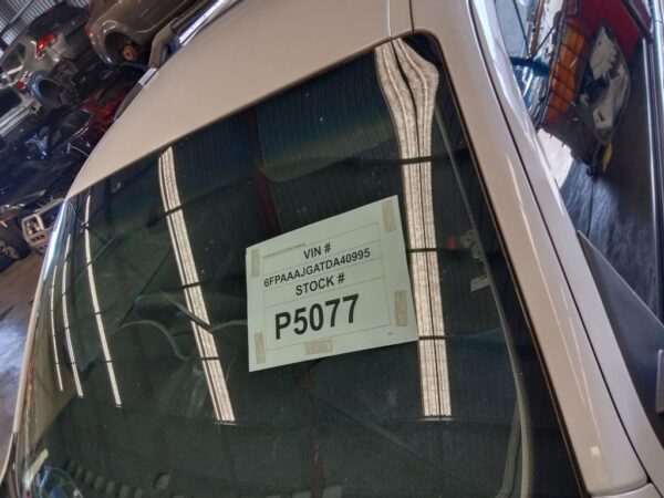 P5077 - Ford territory 2013 White Wrecking - Image 12