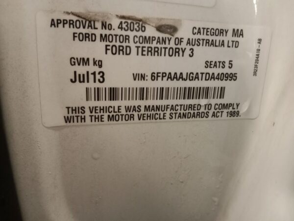 P5077 - Ford territory 2013 White Wrecking - Image 13