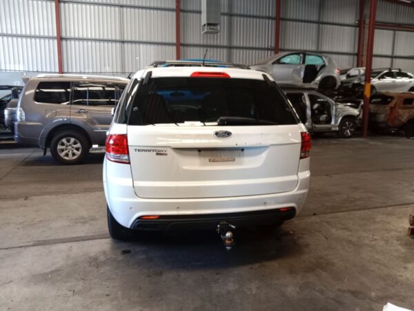 P5077 - Ford territory 2013 White Wrecking - Image 15