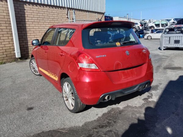 P5080 - Suzuki Swift 2014 Red Wrecking - Image 12