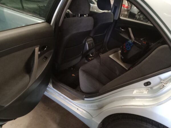 P5081 - Toyota Camry Hybrid 2010 Blue Wrecking - Image 7