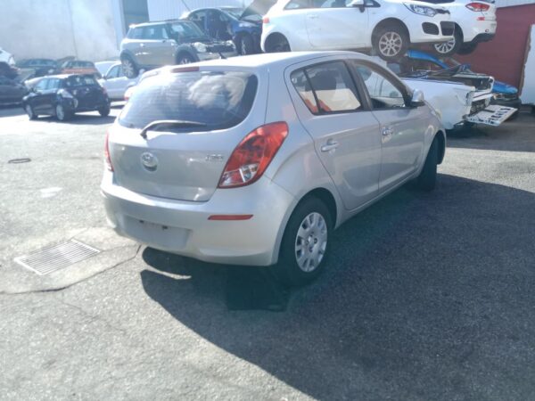 P5084 - Hyundai i20 2012 Silver Wrecking - Image 14