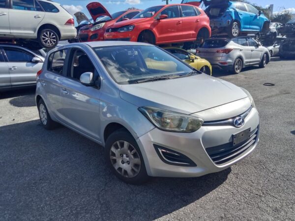 P5084 - Hyundai i20 2012 Silver Wrecking - Image 16