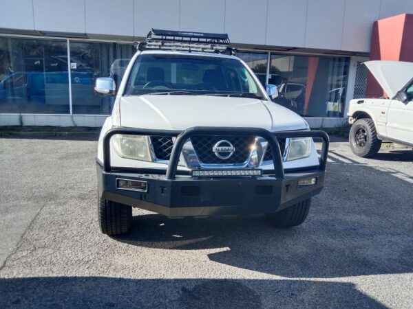 P5085 - Nissan Navara 2009 White Wrecking