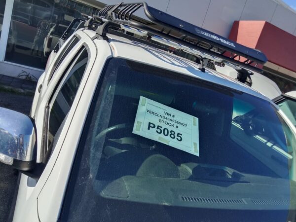P5085 - Nissan Navara 2009 White Wrecking - Image 10