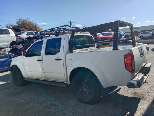 P5085 - Nissan Navara 2009 White Wrecking - Image 14