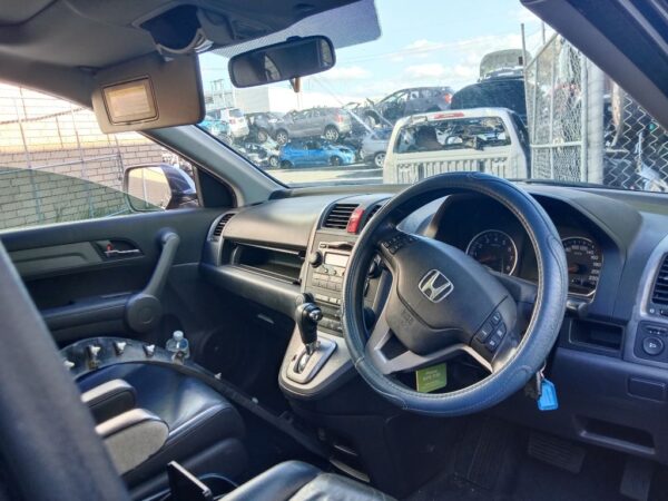 P5086 - Honda CRV 2008 Grey Wrecking - Image 3