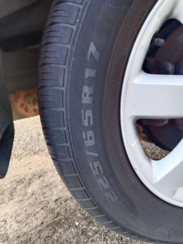 P5086 - Honda CRV 2008 Grey Wrecking - Image 9