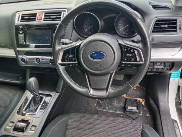 P5087 - Subaru outback 2021 White Wrecking - Image 3