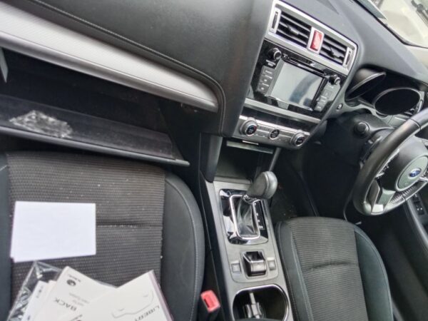 P5087 - Subaru outback 2021 White Wrecking - Image 6