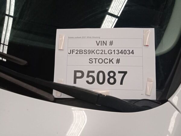 P5087 - Subaru outback 2021 White Wrecking - Image 10