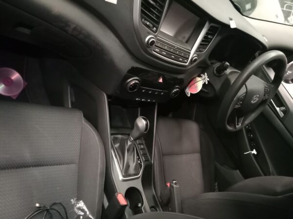 P5089 - Hyundai Tucson 2016 maroon Wrecking - Image 6
