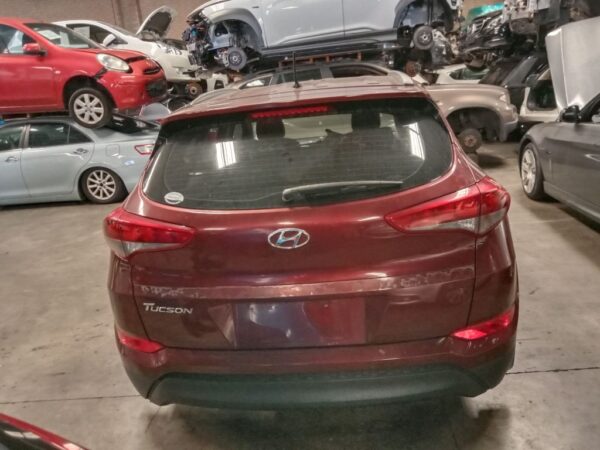 P5089 - Hyundai Tucson 2016 maroon Wrecking - Image 13