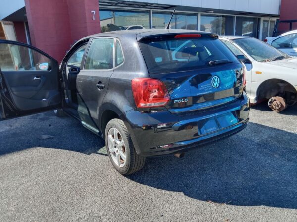 P5093 - Volkswagen polo 2010 Black Wrecking - Image 12