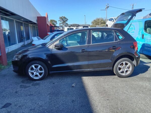 P5093 - Volkswagen polo 2010 Black Wrecking - Image 15