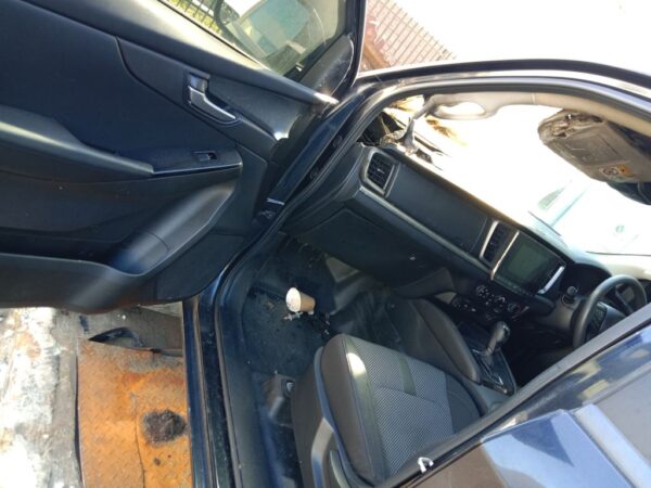 P5094 - Mazda BT-50 2021 Grey Wrecking - Image 3