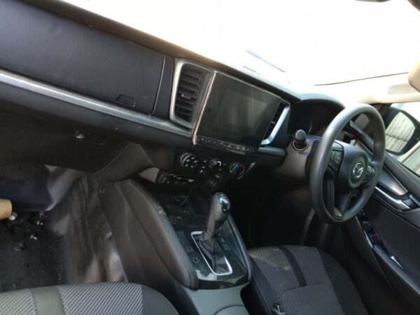 P5094 - Mazda BT-50 2021 Grey Wrecking - Image 4