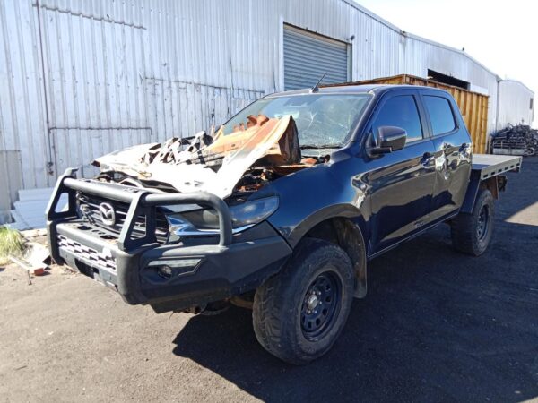 P5094 - Mazda BT-50 2021 Grey Wrecking - Image 7